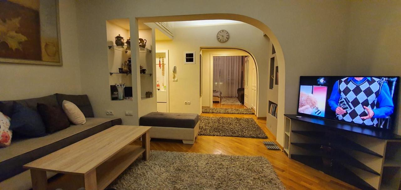 Apartment No 5 プリシュティナ エクステリア 写真
